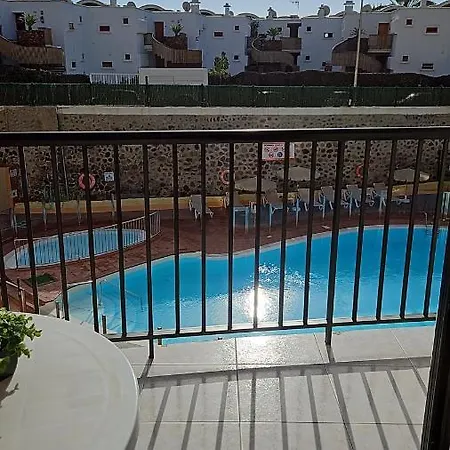 Apartment Ocean Front Cozy 2 Bedroom, 3 Beds Spacious- Netflix, Pool, Lift & Fast Wifi Playa del Inglés
