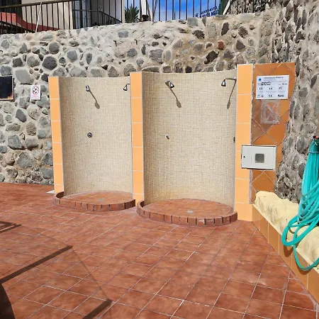 Ocean Front Cozy 2 Bedroom, 3 Beds Spacious- Netflix, Pool, Lift & Fast Wifi Apartment Playa del Inglés